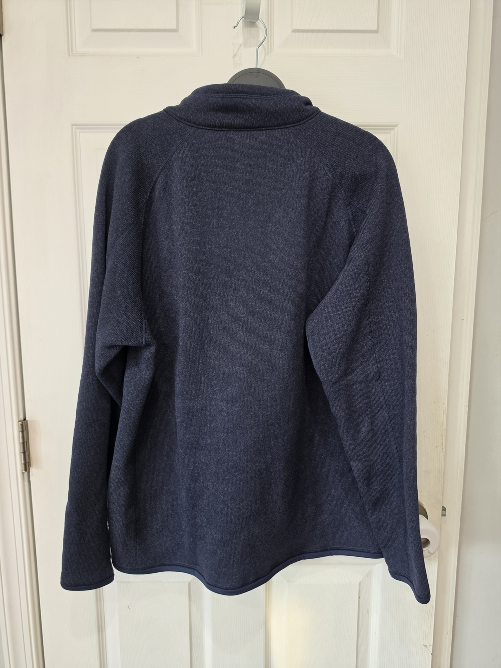 Patagonia Men’s Dark Navy Quarter-Zip Fleece Pullover - Picture 4 of 13